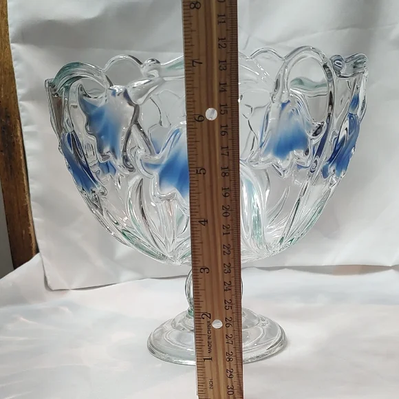 Vintage Mikasa Bluebells Scalloped Edge Footed Serving Bowl - Picture 3 of 3